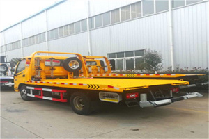 宜宾附近拖车救援搭电